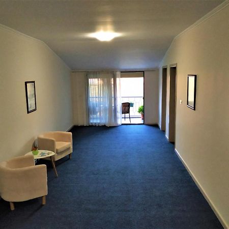 Hotel Viktoria Tirana Mjull-Bathore Экстерьер фото