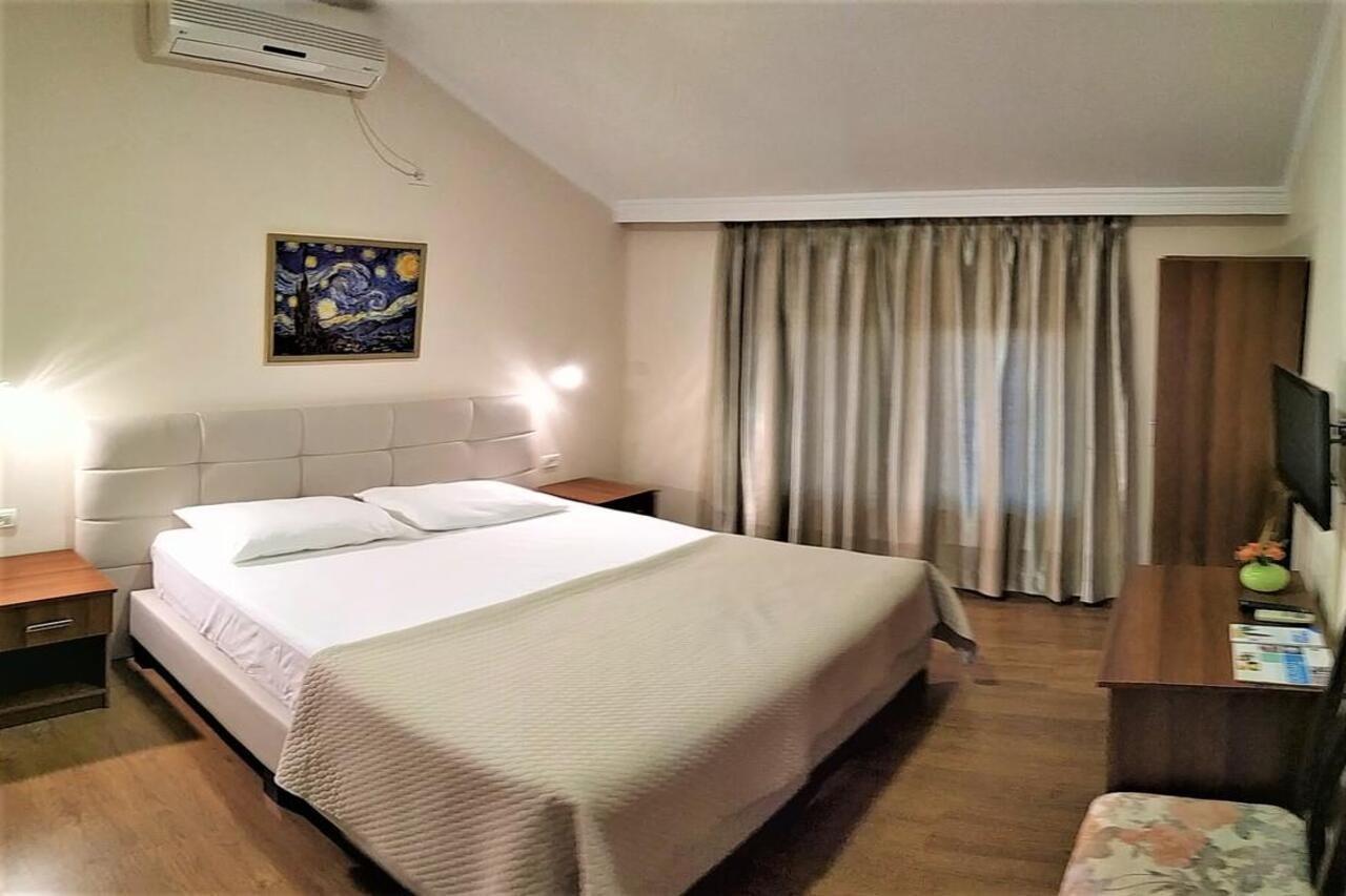 Hotel Viktoria Tirana Mjull-Bathore Экстерьер фото