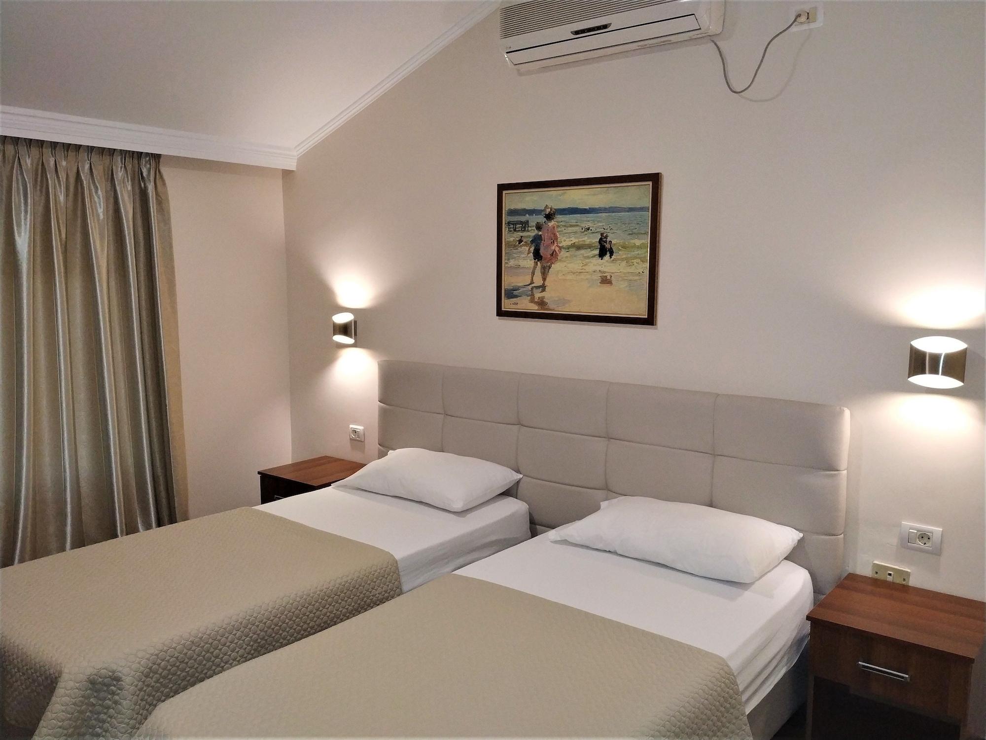 Hotel Viktoria Tirana Mjull-Bathore Экстерьер фото