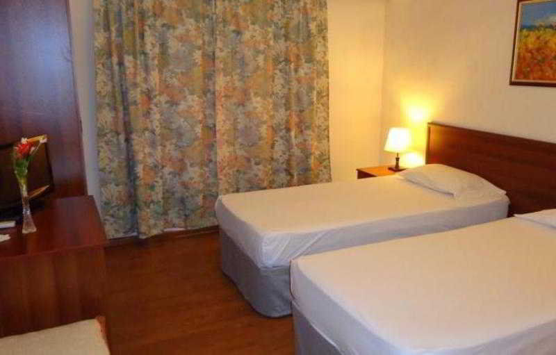 Hotel Viktoria Tirana Mjull-Bathore Экстерьер фото